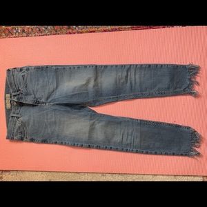 JAMIE TOPSHOP JEANS WITH FRAYED BOTTOMS